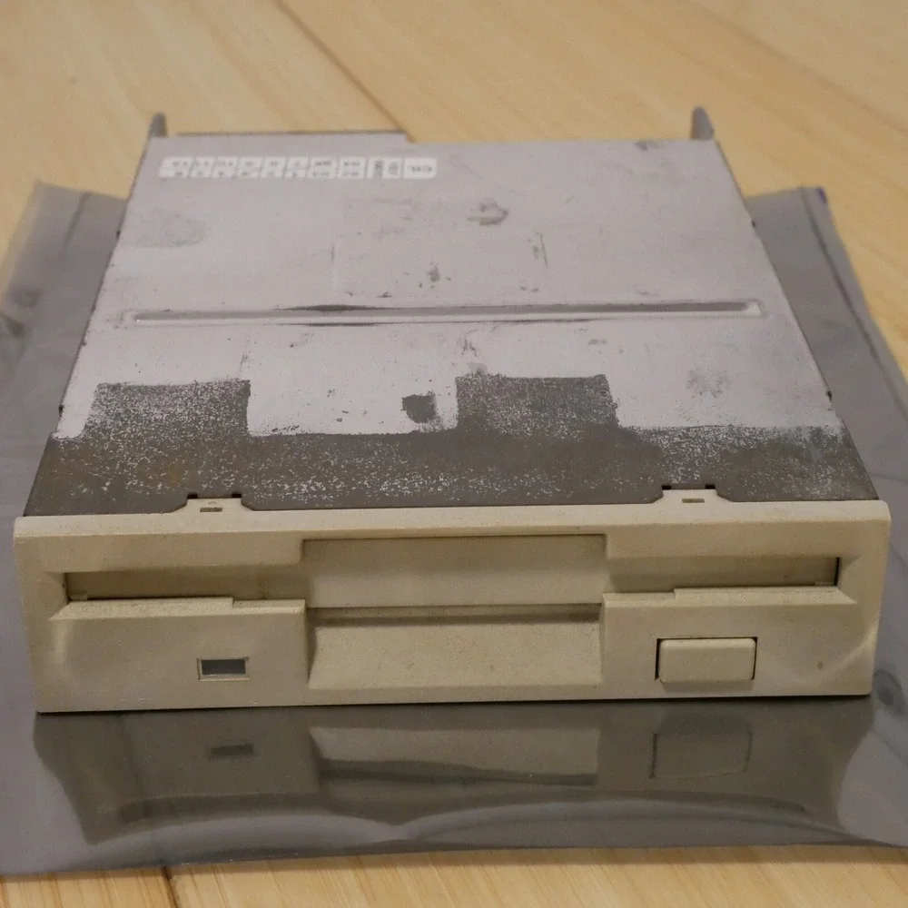 TEAC 3.5 inch Internal Floppy Disk Drive Model FD-235HF Tested & Working - 24